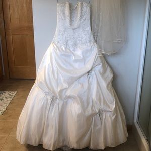 Vintage Maggie Sottero couture wedding gown /Ivory Gown Swarovski Crystals